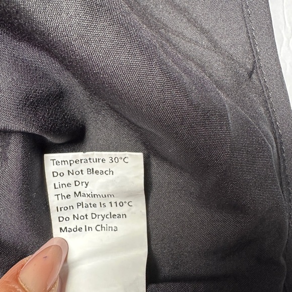 Commense Mini Skirt Women’s Sz XS Leaf print Metallic black and Green - Picture 7 of 10